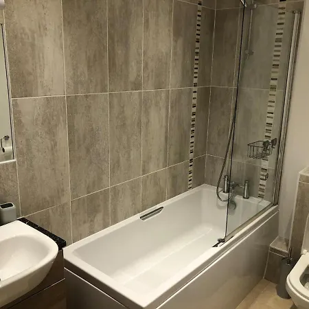 Apartment Captains Rest - Contemporary 4 Bed